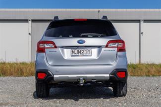 2019 Subaru Outback - Thumbnail