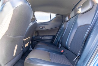 2017 Toyota C-HR - Thumbnail