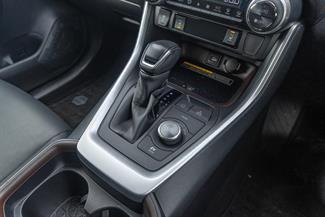 2019 Toyota RAV4 - Thumbnail