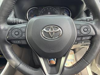 2019 Toyota RAV4 - Thumbnail