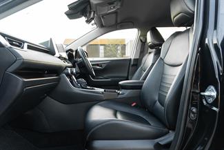 2019 Toyota RAV4 - Thumbnail