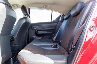 2015 Toyota AQUA - Thumbnail