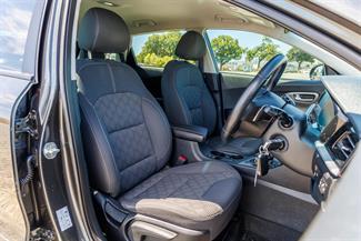 2022 Kia Niro - Thumbnail