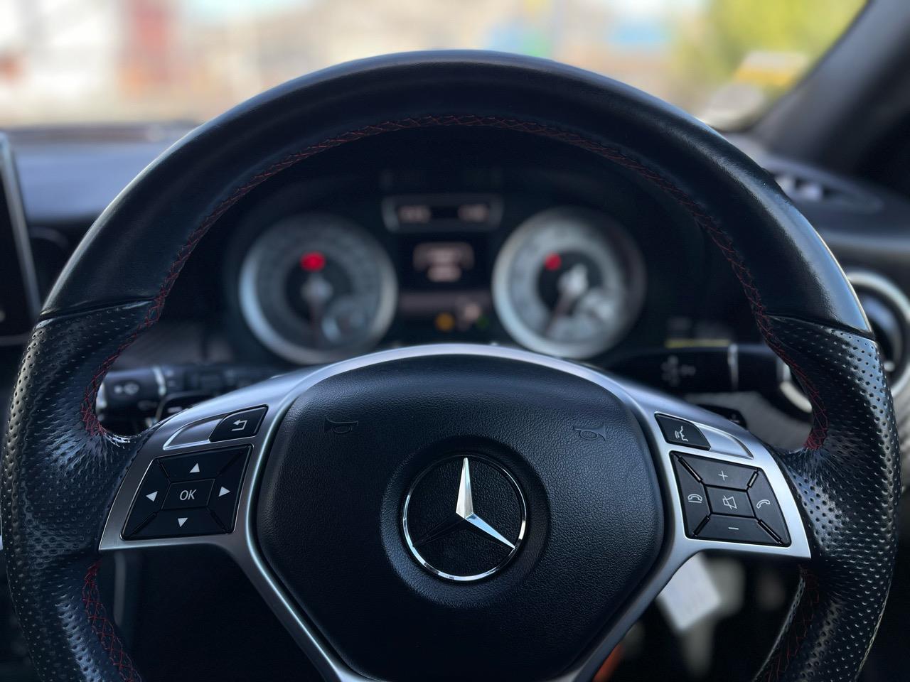 2015 Mercedes-Benz A180