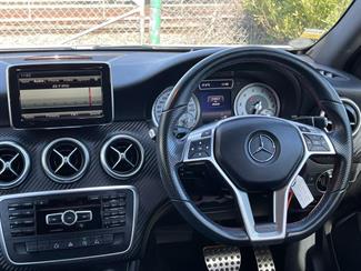 2015 Mercedes-Benz A180 - Thumbnail
