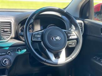2020 Kia Sportage - Thumbnail