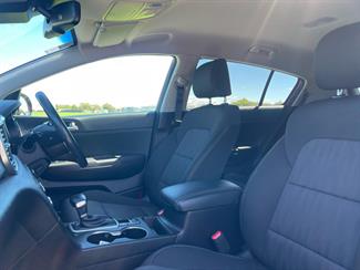 2020 Kia Sportage - Thumbnail