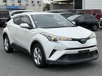 2017 Toyota C-HR - Thumbnail
