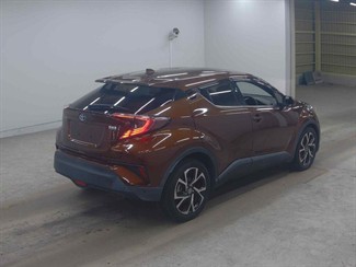 2017 Toyota C-HR - Thumbnail