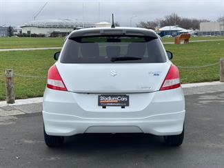 2016 Suzuki Swift - Thumbnail