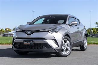2017 Toyota C-HR - Thumbnail