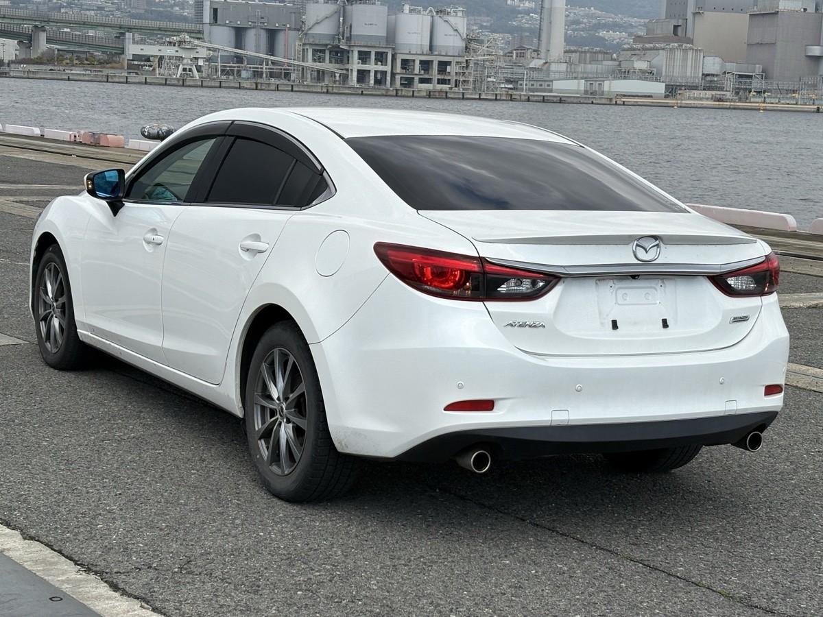 2016 Mazda Atenza