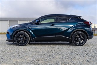 2019 Toyota C-HR - Thumbnail