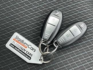2014 Suzuki Swift - Thumbnail