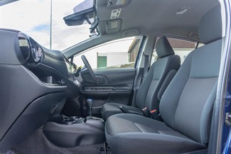 2016 Toyota AQUA - Thumbnail