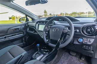 2016 Toyota AQUA - Thumbnail