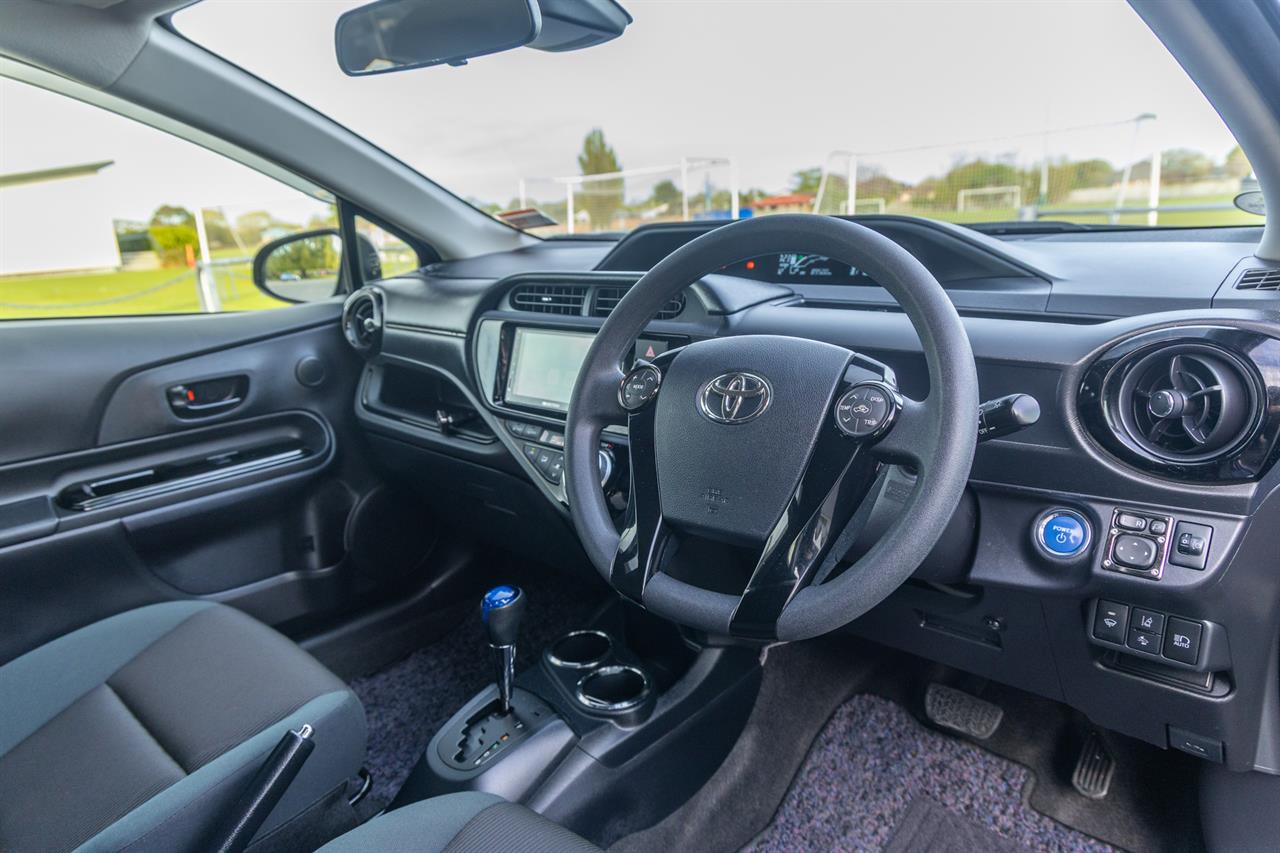 2016 Toyota AQUA