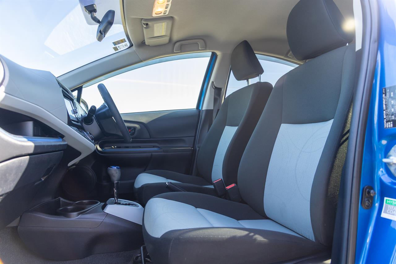 2013 Toyota AQUA