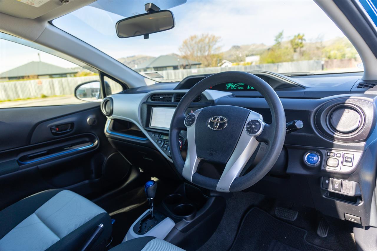 2013 Toyota AQUA