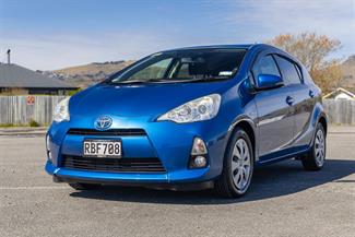 2013 Toyota AQUA - Thumbnail