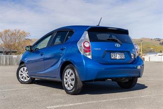 2013 Toyota AQUA - Thumbnail