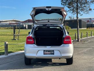 2019 Suzuki Swift - Thumbnail
