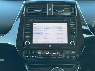 2021 Toyota Prius - Thumbnail