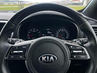 2020 Kia Sportage - Thumbnail