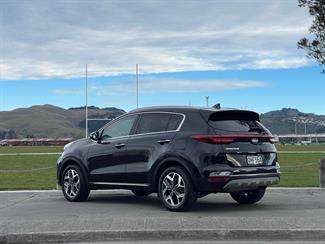 2020 Kia Sportage - Thumbnail
