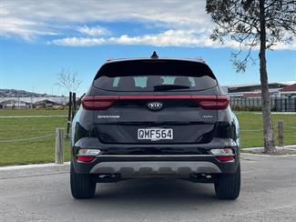 2020 Kia Sportage - Thumbnail