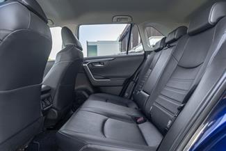 2019 Toyota RAV4 - Thumbnail