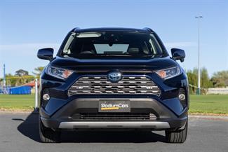2019 Toyota RAV4 - Thumbnail