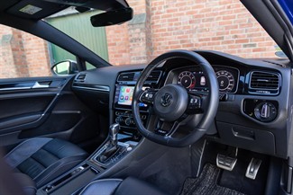 2017 Volkswagen Golf - Thumbnail