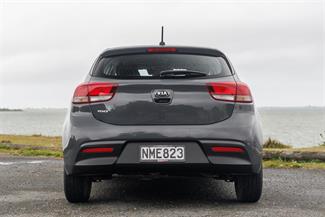 2021 Kia Rio - Thumbnail