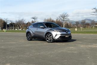 2017 Toyota C-HR - Thumbnail