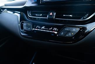 2017 Toyota C-HR - Thumbnail