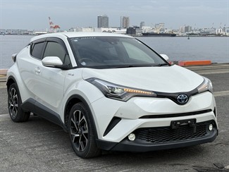 2017 Toyota C-HR - Thumbnail