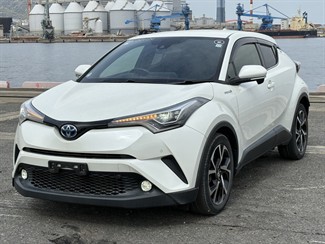 2017 Toyota C-HR - Thumbnail