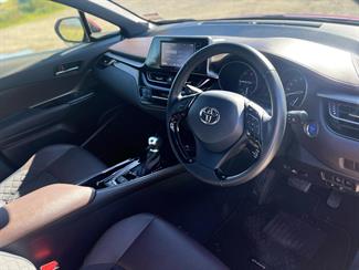 2019 Toyota C-HR - Thumbnail