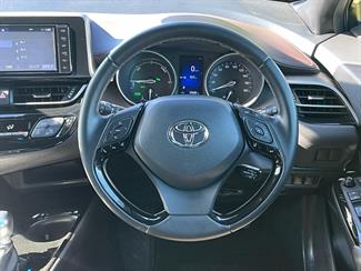 2019 Toyota C-HR - Thumbnail