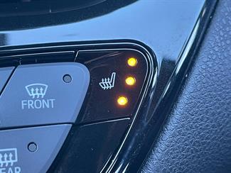 2019 Toyota C-HR - Thumbnail