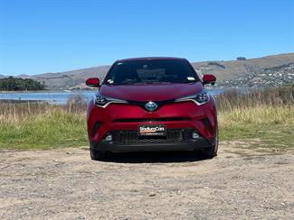 2019 Toyota C-HR - Thumbnail