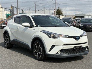 2017 Toyota C-HR - Thumbnail