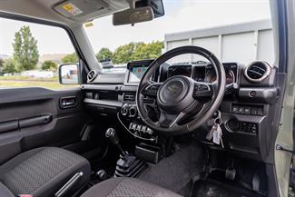 2023 Suzuki Jimny - Thumbnail