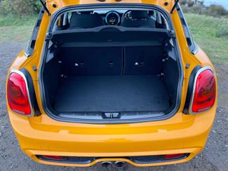 2018 Mini Cooper - Thumbnail