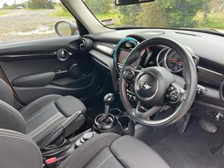 2018 Mini Cooper - Thumbnail