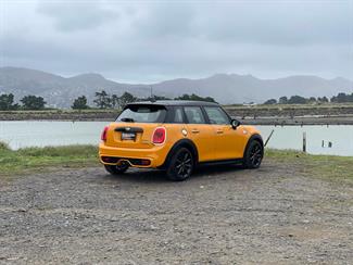 2018 Mini Cooper - Thumbnail