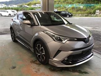 2017 Toyota C-HR - Thumbnail