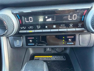 2021 Toyota RAV4 - Thumbnail