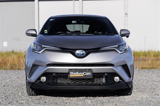 2017 Toyota C-HR - Thumbnail